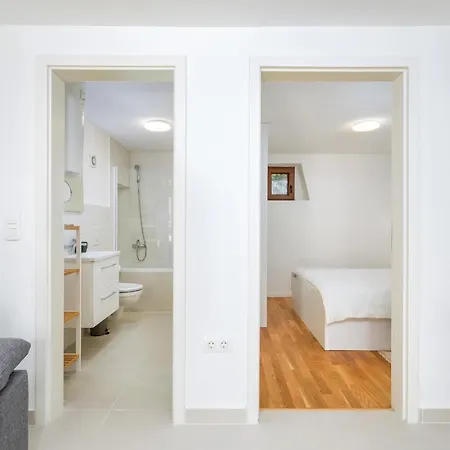 Stone House Istria Апартаменти *